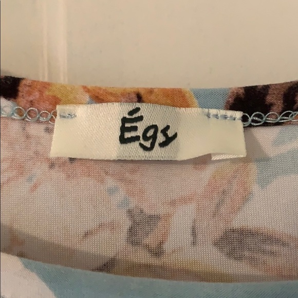 Floral top - Picture 3 of 3